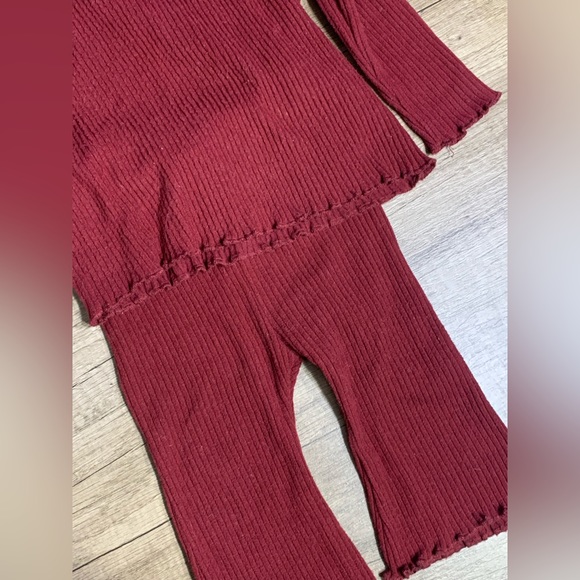 Old Navy Plush Cozy-Knit Top & Flare Pants Set for Baby bundle - Picture 8 of 11